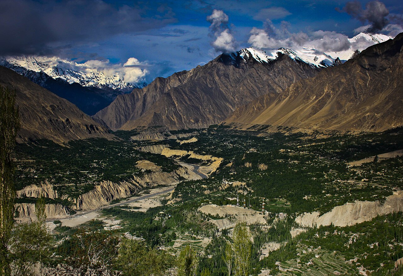 Hunza Trekking